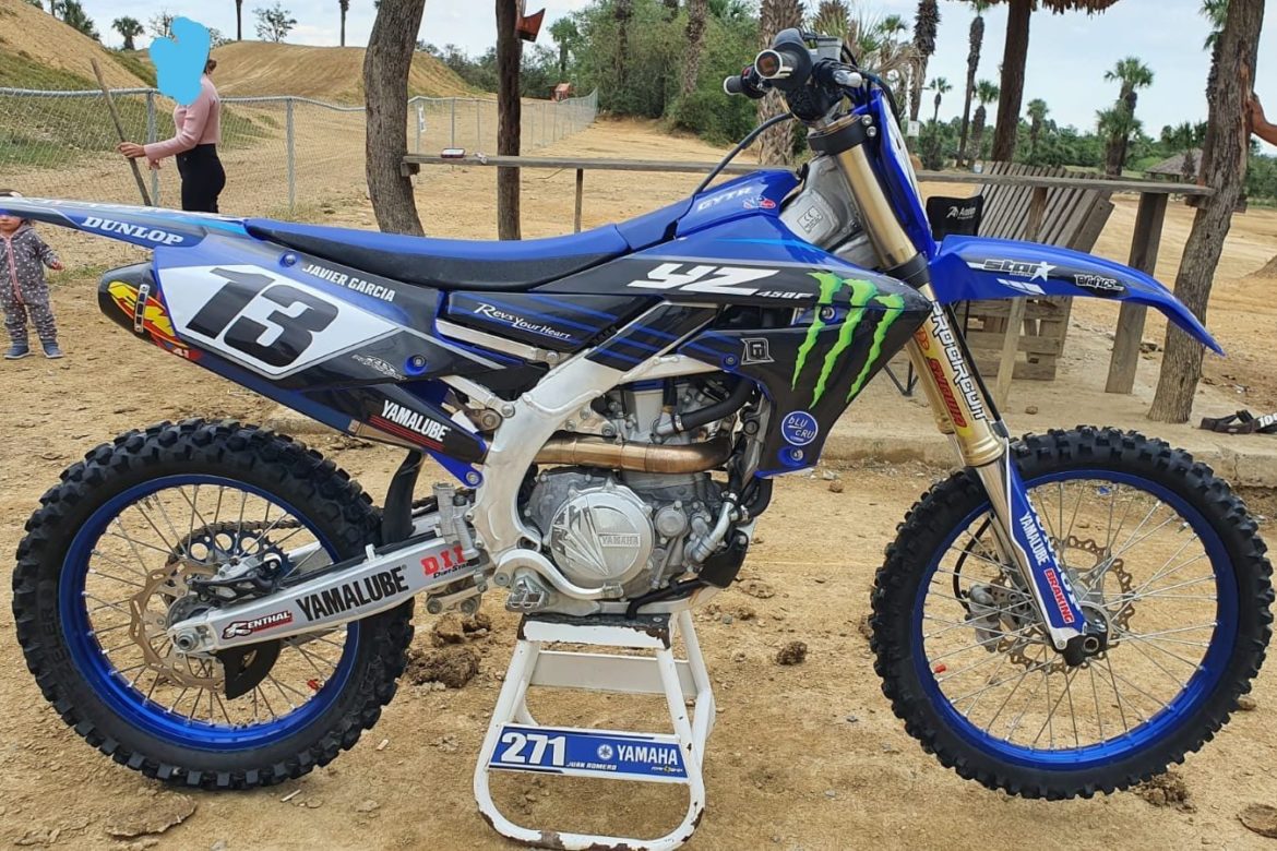 YZ2